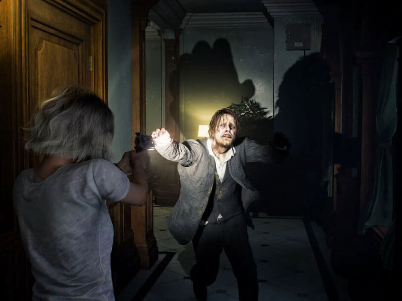 Elige tu perspectiva. Sobrevive al horror.