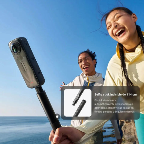 Cámara Insta360 X5 Essentials Bundle
